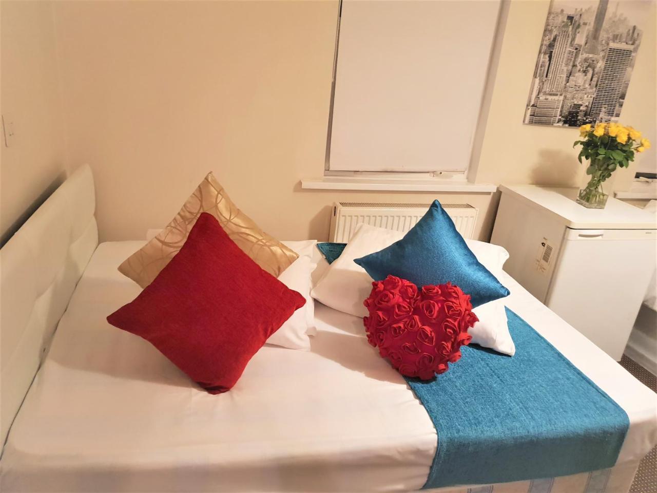 The King William Hotel Лондон Экстерьер фото
